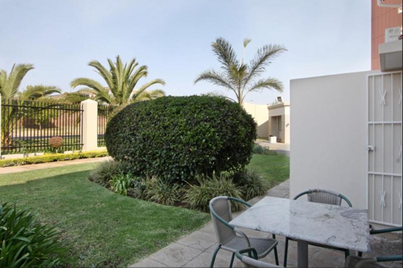 Vetho 1 Apartments Or Tambo Airport Johannesburg Exterior photo